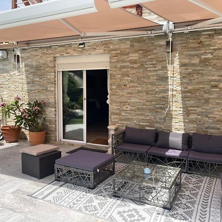 Suite Privada Frente A La Piscina Para 2 Personas Con Sofa Cama Para 2 Mas 4P No Es Casa Completa San Vicente Raspeig Luaran gambar
