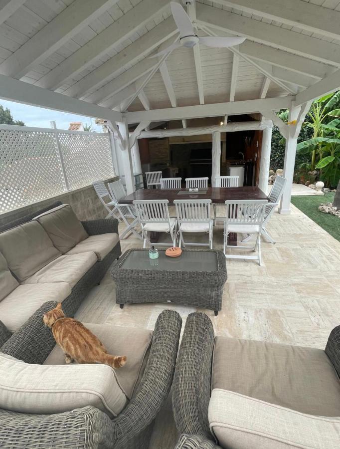 Suite Privada Frente A La Piscina Para 2 Personas Con Sofa Cama Para 2 Mas 4P No Es Casa Completa San Vicente Raspeig Luaran gambar