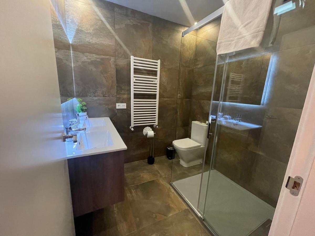 Suite Privada Frente A La Piscina Para 2 Personas Con Sofa Cama Para 2 Mas 4P No Es Casa Completa San Vicente Raspeig Luaran gambar